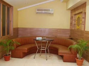 Poppy's Vista Hotel