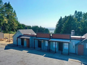 Mendo Bungalow