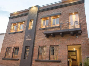 San Rocke House Hotel