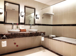 Sunrise Nha Trang Beach Hotel & Spa