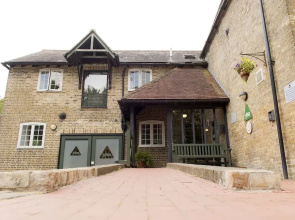 YHA Medway - Hostel
