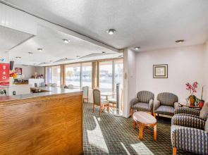 Econo Lodge Sequoia Area