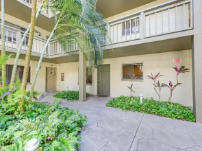 Bonita Springs Escape w/ Community Pool + Hot Tub!
