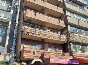 Clio Court Namba East