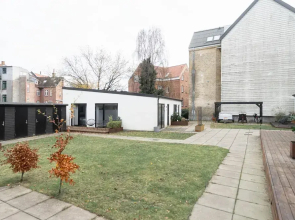 Private Townhouse w Terrace