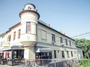 Ratiu House
