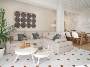 M house luxury suites