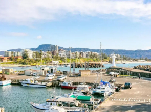 Modern 2BR Apartment near Wollongong Beach