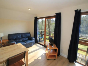 Burnbank Lodges