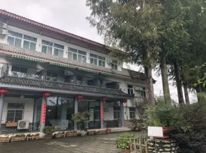 Qingmuchuan Yunshan Huzhu Hotel