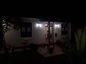 Homey Villa - Palalla