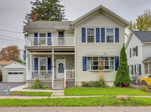 Pet-friendly Auburn Apartment w/ Balcony!