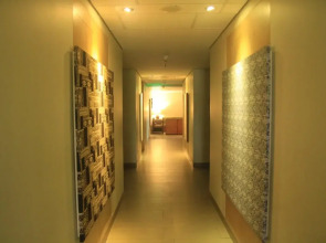 Grandmas Tuban Hotel