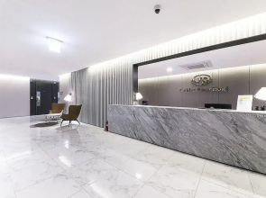 Golden River Hotel