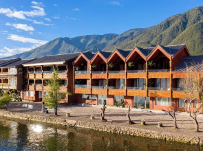 Lugu Lake And share resort hotel