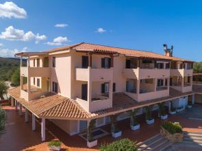 Baia de Bahas Residence