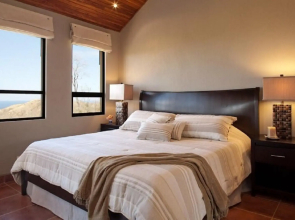 Playa Potrero Great Villa w Spectacular Sunsets - Villa de Oro