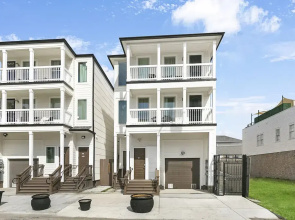 Stunning Condos Near French Quarter