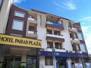 Hotel Paras Plaza