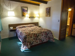 Mountain Pine Motel