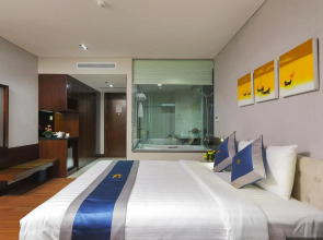 Central Palace Hotel