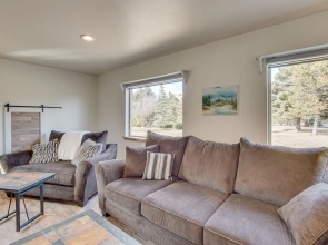 Charming Cle Elum Home w/ Patio: 5 Mi to Dtwn!