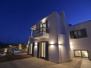 Villa Moonflower