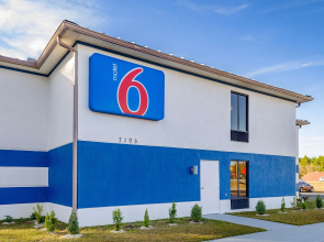 Motel 6 Moss Point, MS