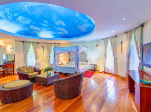 Poa Place Resort & Hotel - Where Nature Meets Comfort