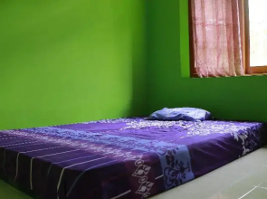 Homestay Mbak Karti by ZUZU