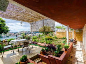 Apartments & Room Lino