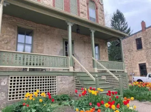 Abe's Spring Street Guest House