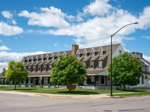 Sheridan Inn, B/W Signature Collection