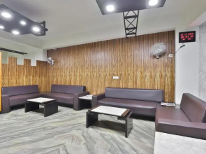 Tree Top Residency by OYO Rooms