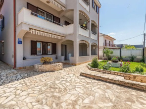 Stunning Apartment in Zadar With 2 Bedrooms, Wifi and Outdoor Swimming Pool