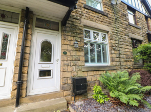 16 Oak Bank