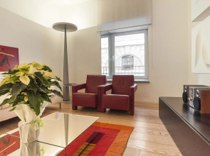 In Rome at Spanish Steps Classy Apartment With Modern Design in an Historic Palazzo