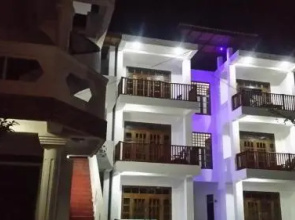 Shanika Beach Inn
