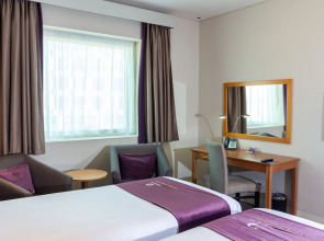 Premier Inn Abu Dhabi Airport (Business Park)