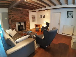 Charming 3BD Home in Allestree Village