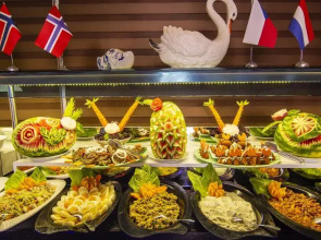 Kleopatra Blue Hawaii Hotel