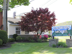 The Canyon Motel