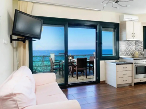 Giotas Sea View Apartment