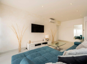 Urban Luxury Apartment