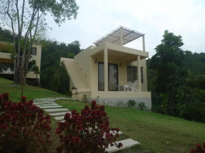 Hi - Scene Resort