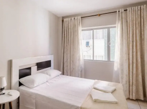 Beachfront apt BC Center Close to Attract. Eal0704