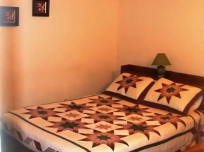 Niagara Falls Cottage Rental - Craig House