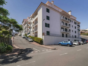 Garajau Iii, With Balcony and sea View