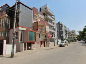 OYO Apartments Maharaja Signal