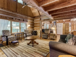 Valhalla - Private Rustic Getaway 2 Bedroom Cabin by RedAwning